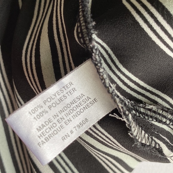 FINAL SALE Striped blouse with ties at wrists - Picture 6 of 7